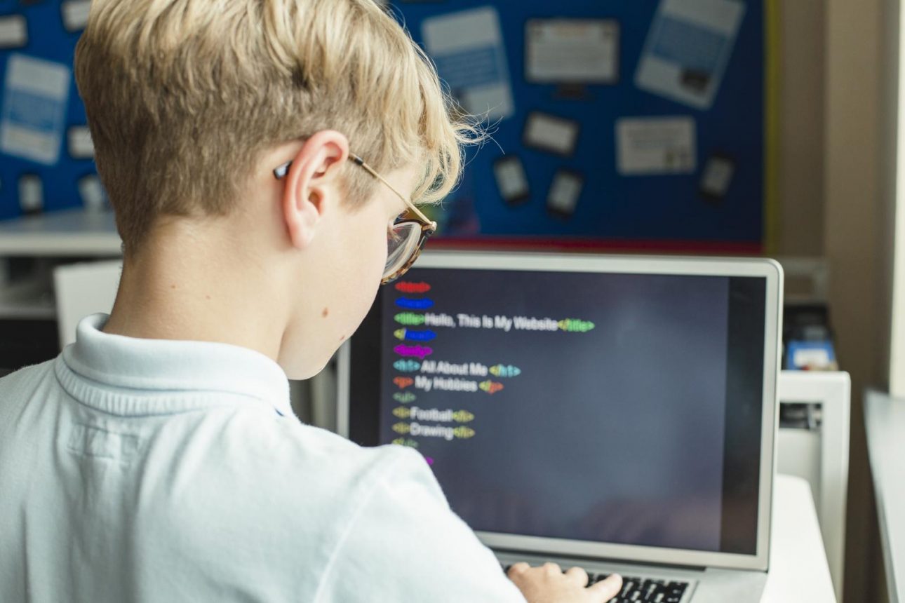 Best Resources & Apps to Teach Kids How to Code