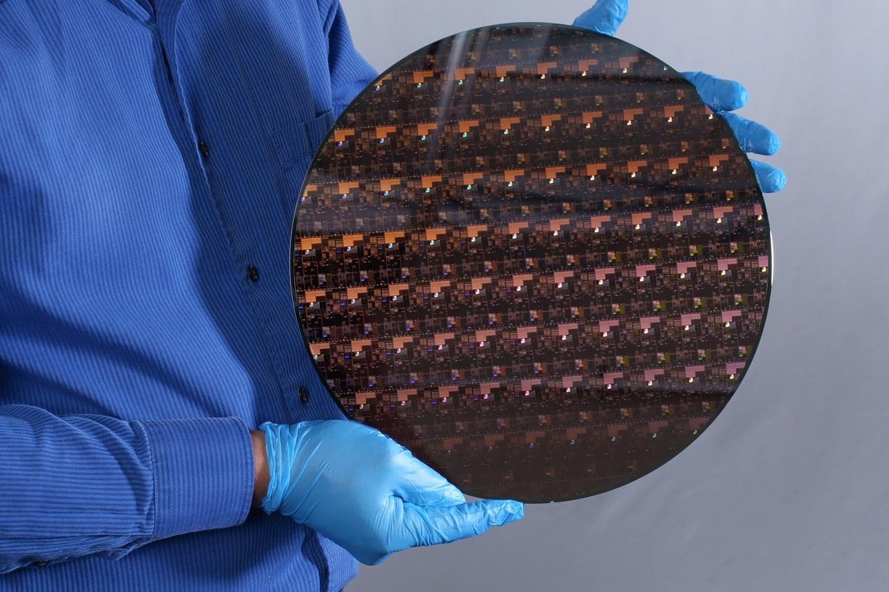 IBM Unveils World’s First 2 Nanometer Chip Technology