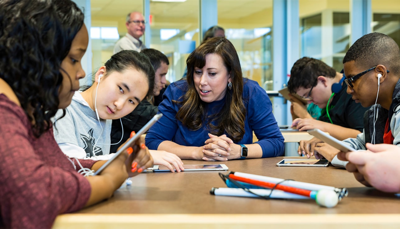 Apple Highlights The Power of Swift for Coding Students in Australia
