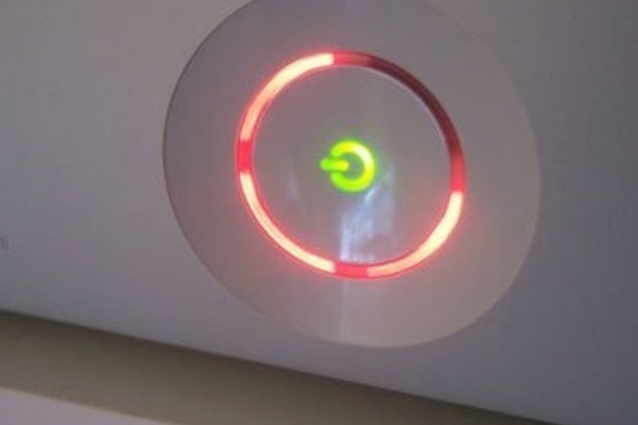 Xbox 360 The Red Ring of Death poster is now being sold by Microsoft