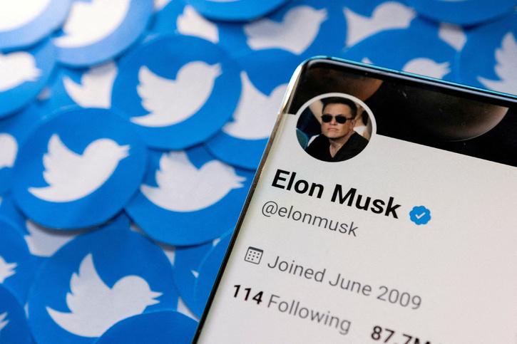 Elon Musk Resumes Premium Twitter Service, Again