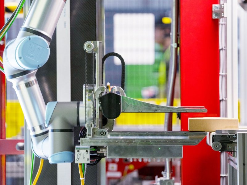 Meet Vulcan: Amazon’s First Robot with a Sense of Touch